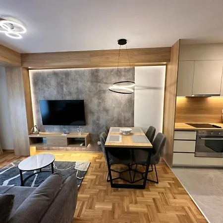 28 Apartmán