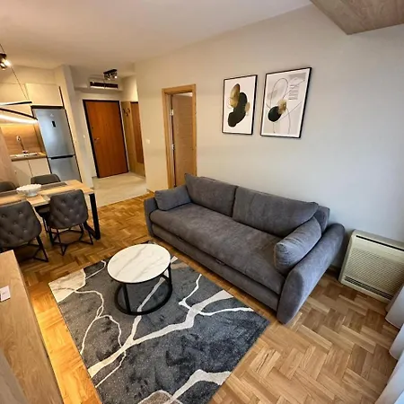 28 Apartmán *