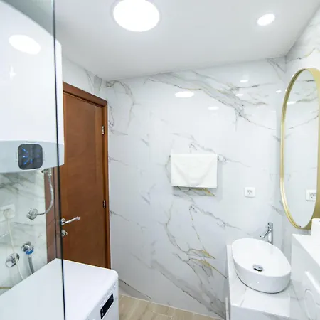 28 Apartmán